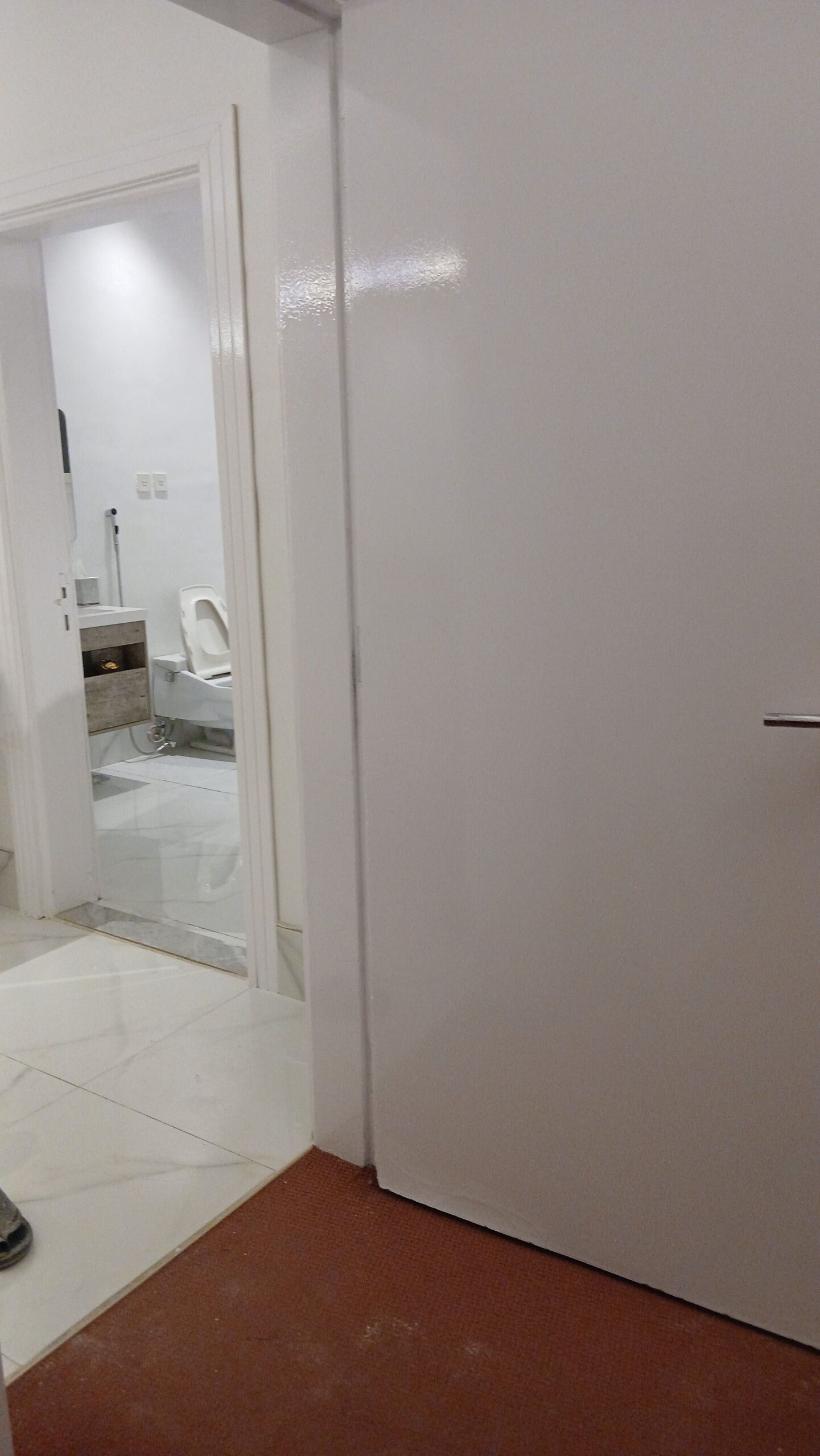 معلم دهانات الرياض دهان أبواب بروفايل رشات داخليه