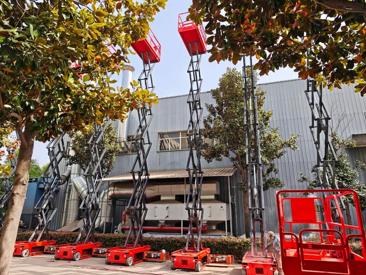 سيزر لفت للايجار بجميع أشكاله وانوعها