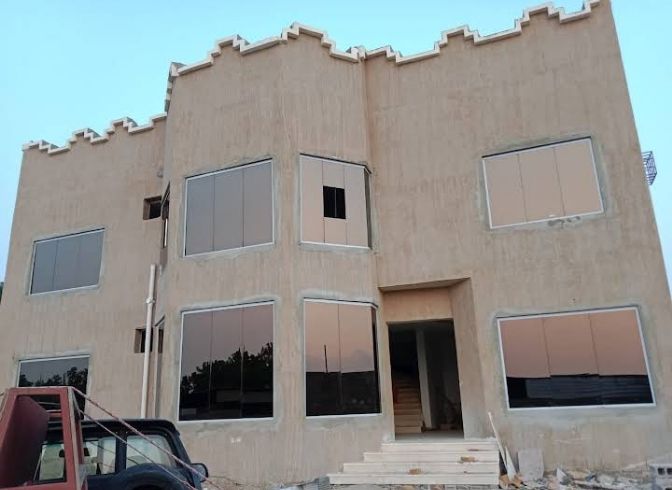 زجاج سكريت جازان