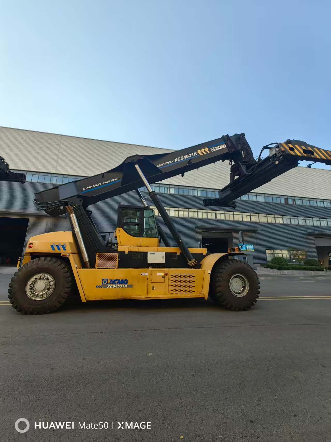 سيزر لفت رافعه شوكية فوركلفت جي بي سي بوبكات كرينا