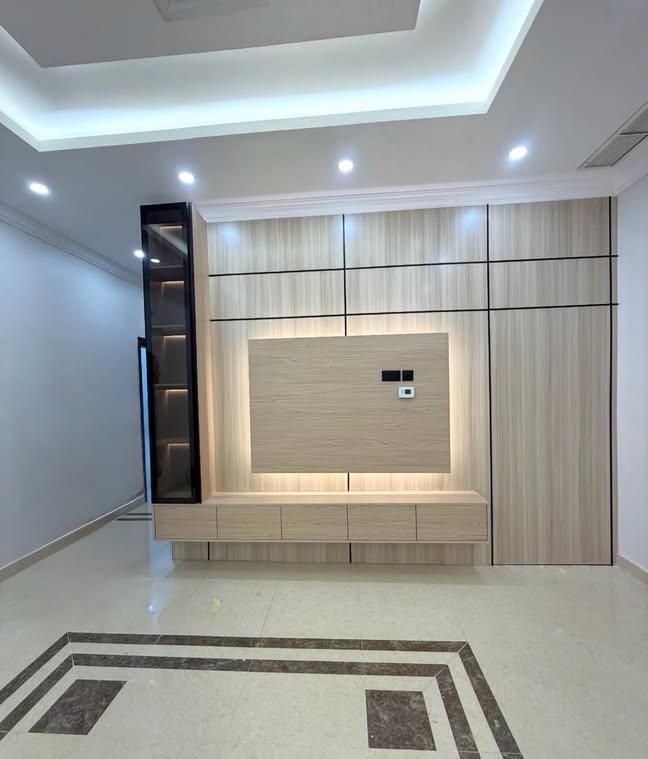 جميع انواع الديكورات والدهانات وترميمات جده