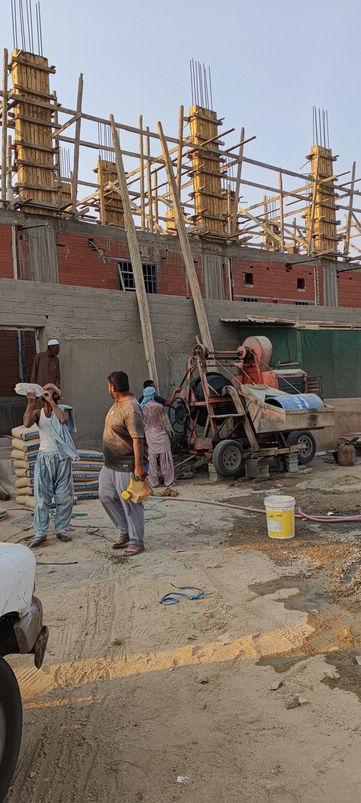 اسمنت خلاط يدوي للايجار يوميا جده الحرازات05974736