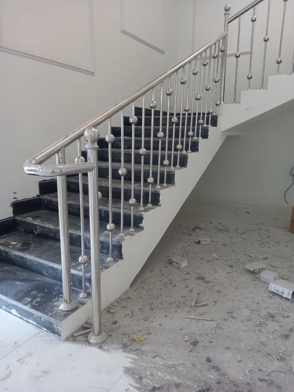 مصنع ابواب حديد وتربزينات حديد وستيل وشبابيك المني