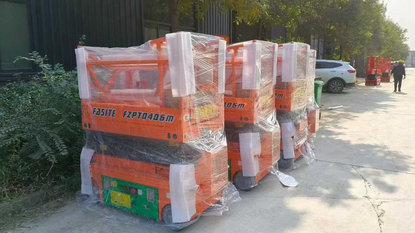 سيزر لفت للايجار من 8متر الى 18 متر كهرباء وديزل س