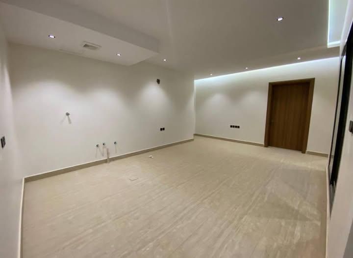 جميع انواع الديكورات والدهانات وترميمات جده