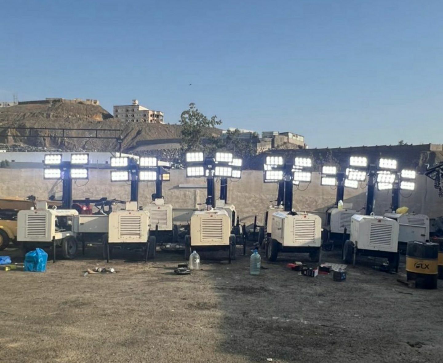 رافعة شوكية للايجار وتاور لفت للايجار موديل حديث