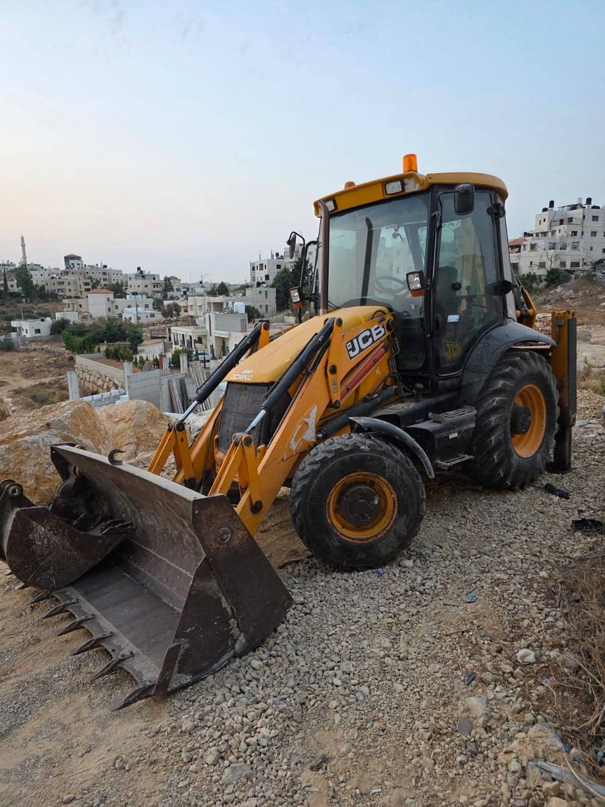 سيزرلفت مانلفت سقالة سقالات كهرباء ديزل رافعات تلي