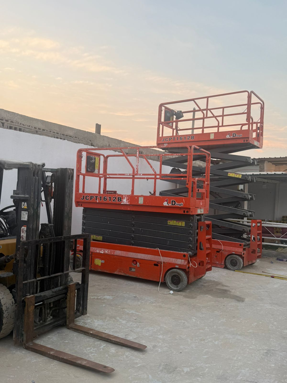 سيزر لفت رافعه مقصيه 12متر 14متر 16متر كهرباء للاي