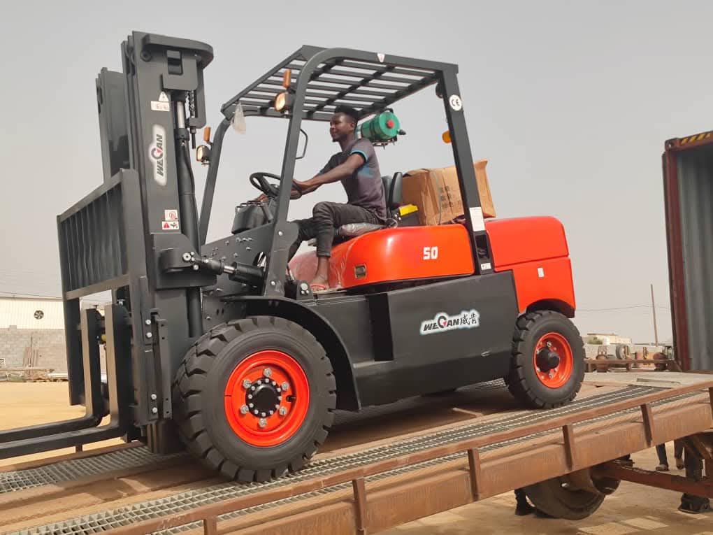 فوركلفت رافعة شوكية تحميل تنزيل طبليات اسمنت بلط ب