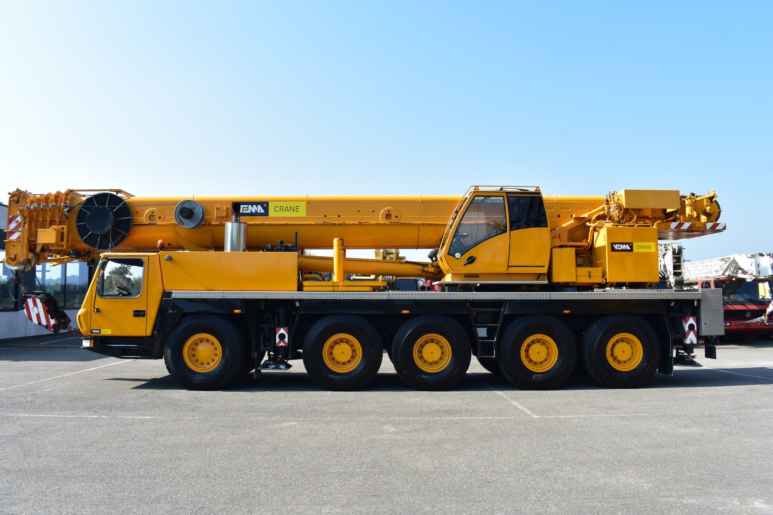 كرينات للإيجار كرين للإيجار من 10طن الى 500طن في ا