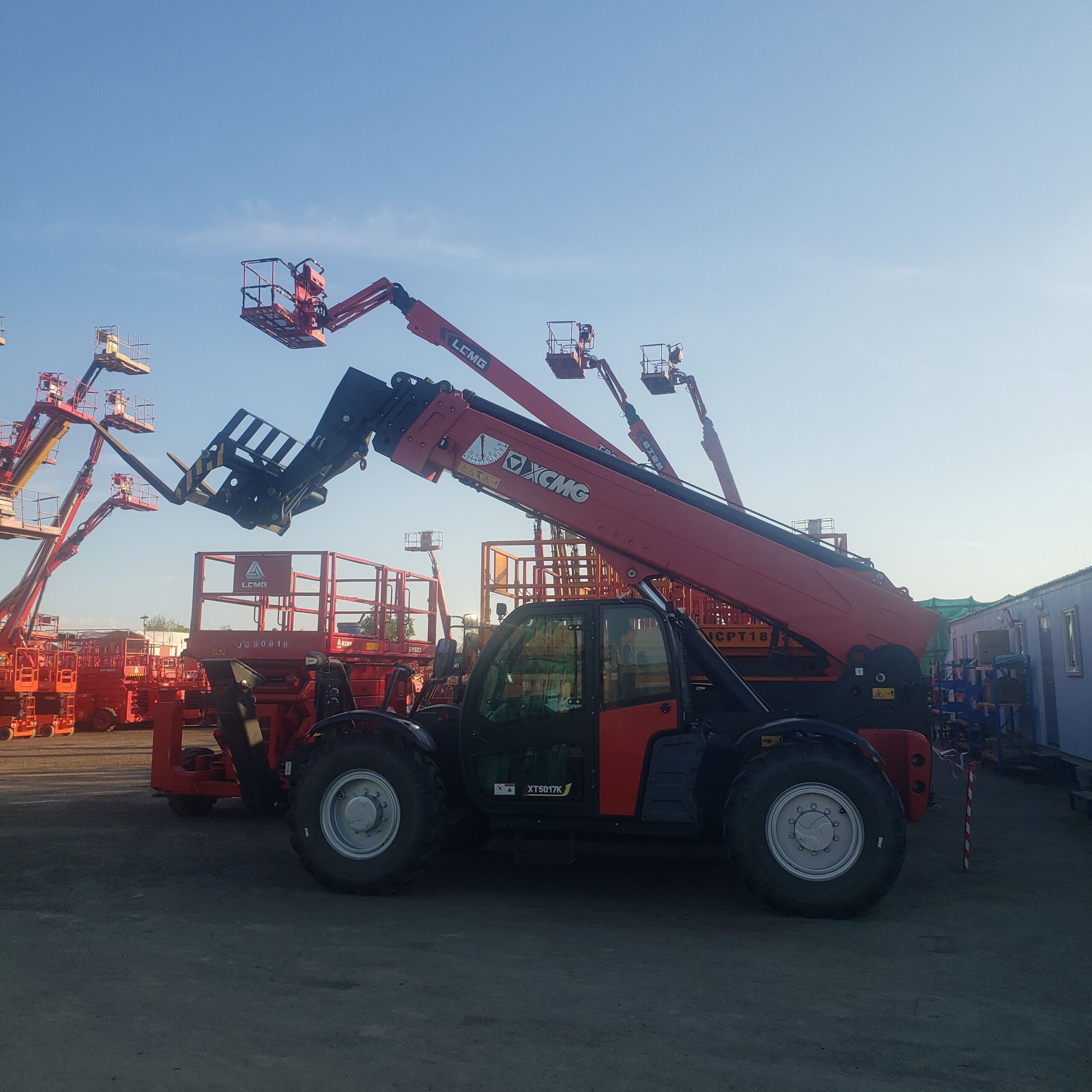 سيزر لفت ومان لفت للايجار بجميع مقاسات واحدث مديلا