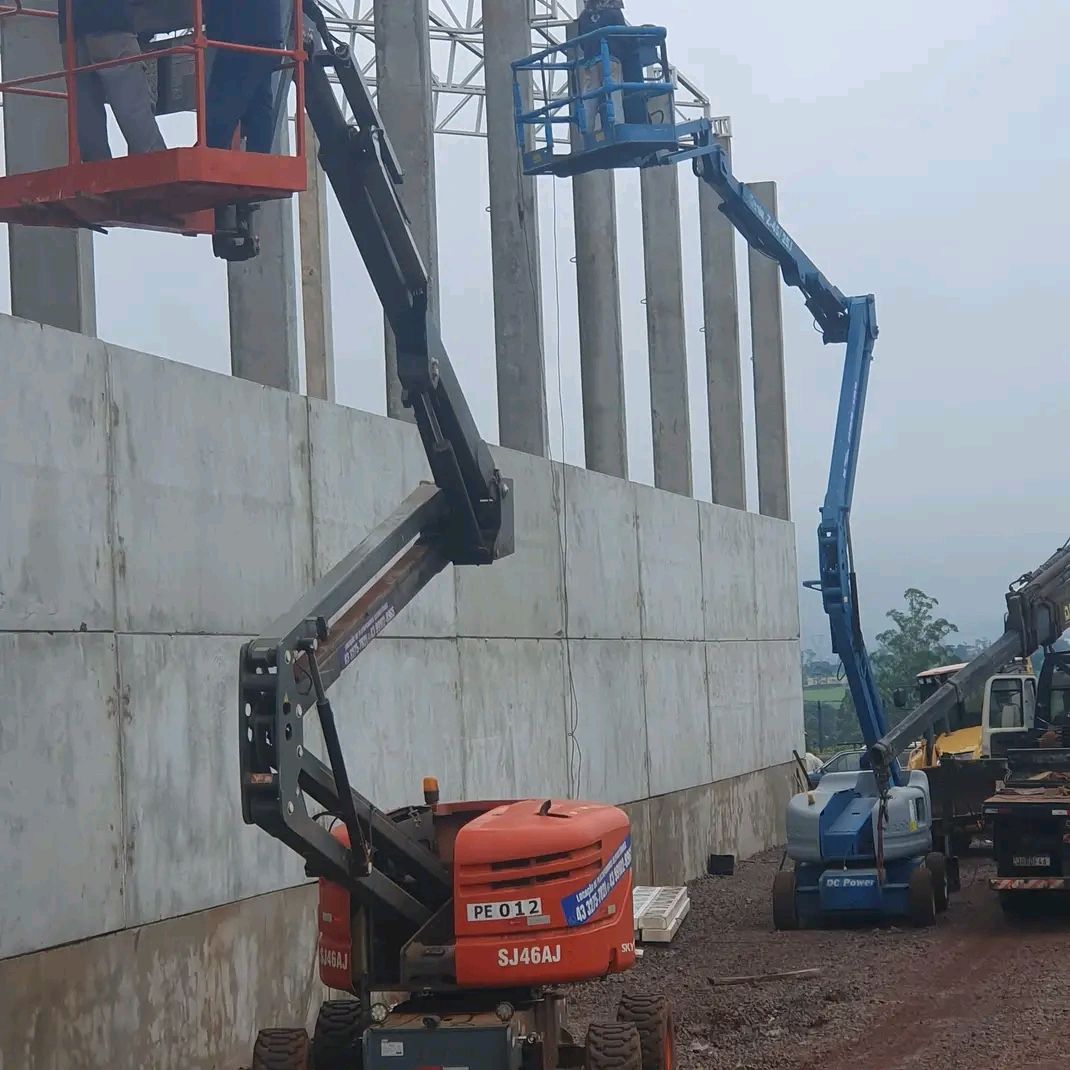 سيزرات ورافعات شوكيه للايجار ،، وكرينات وبوبكات وم