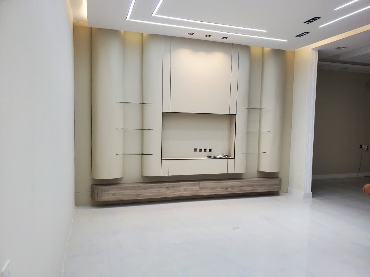 معلم دهانات والديكورات الرياض وبأسعار مناسبه 05010