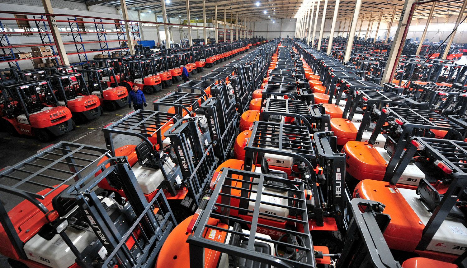 رافعات شوكية للإيجار من 1.5طن الى 30طن 5طن 3طن 2طن