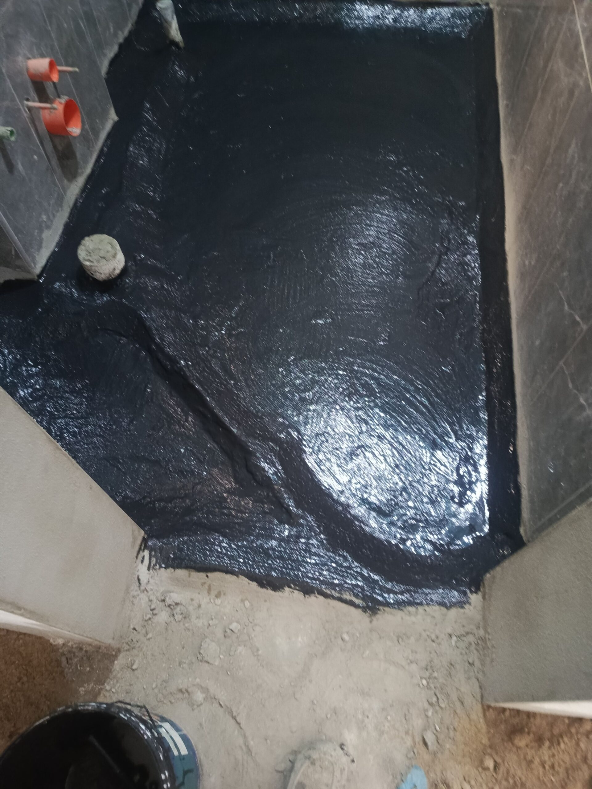 جميع انواع العوازل قواعد عزلها بزفت الحار او ما ده