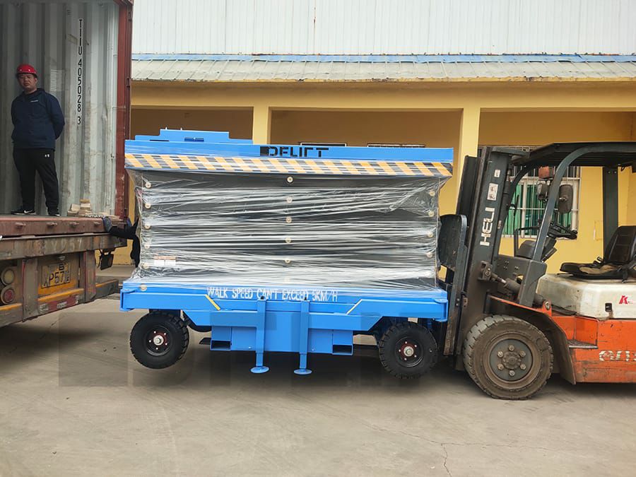 Caesarlift scissor lifts for rent in Dammam, Riyad