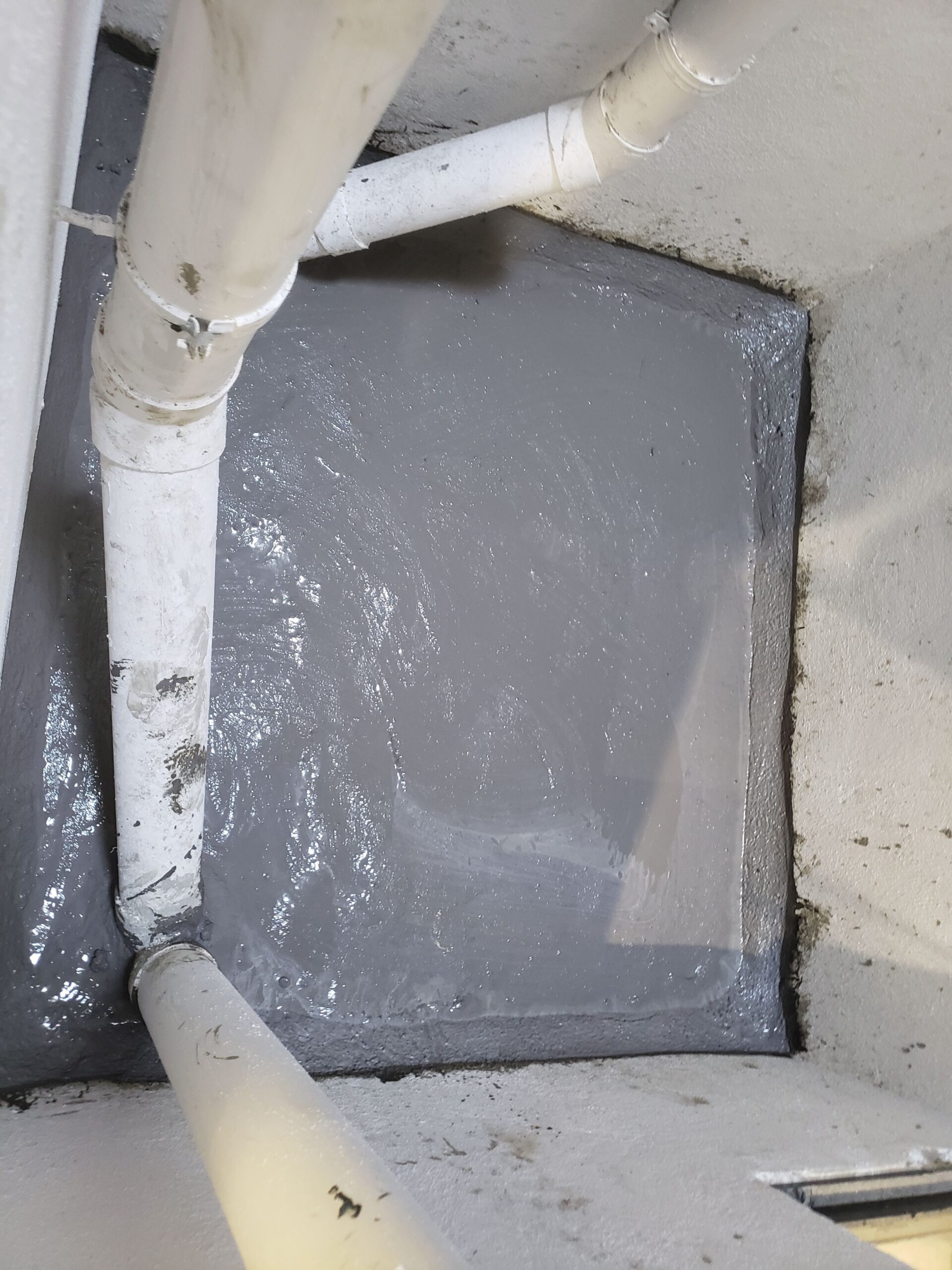 فني عوازل حراري ومائي