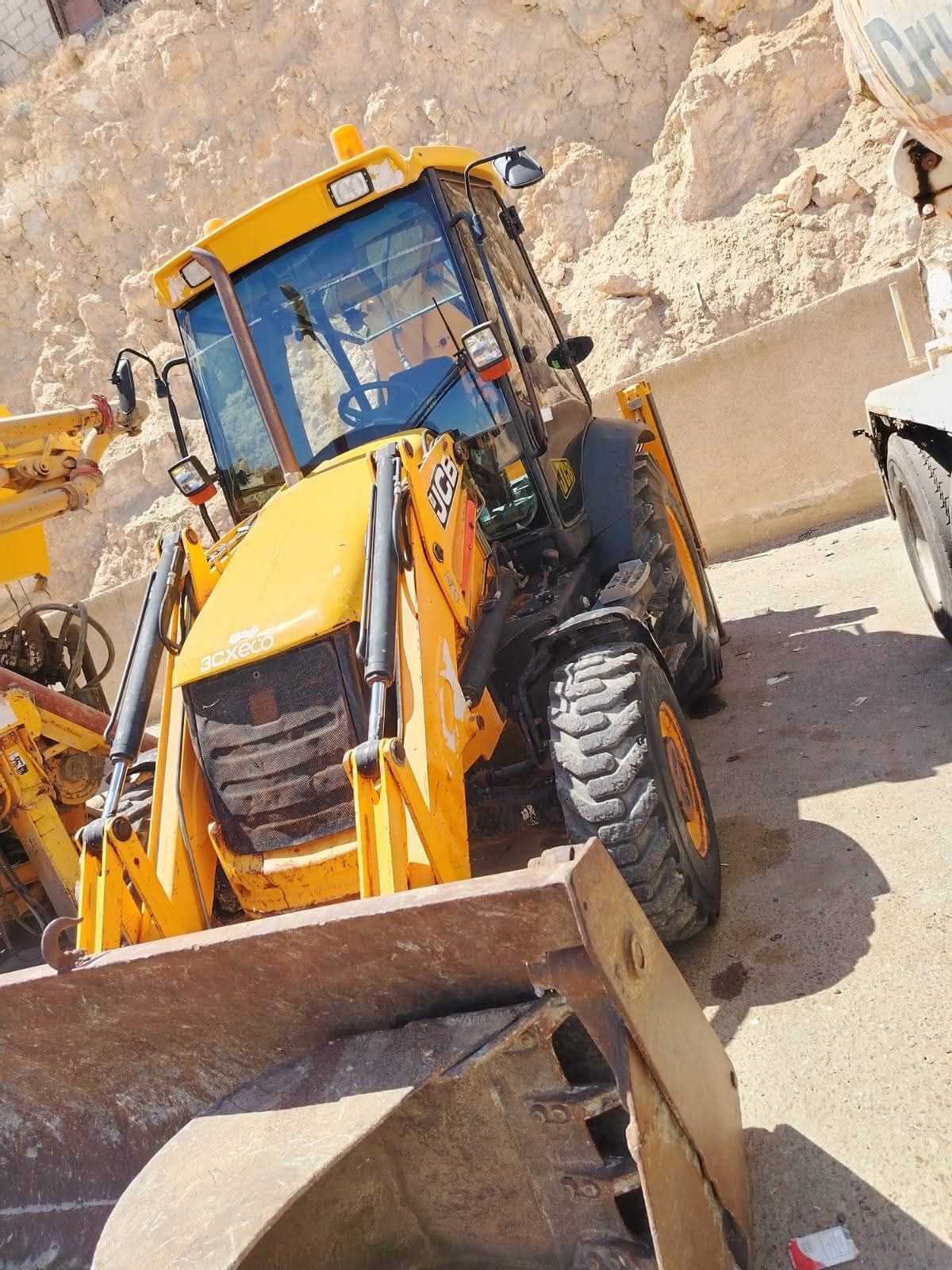 سيزرلفت مانلفت سقالة سقالات كهرباء ديزل ديزل رافعة