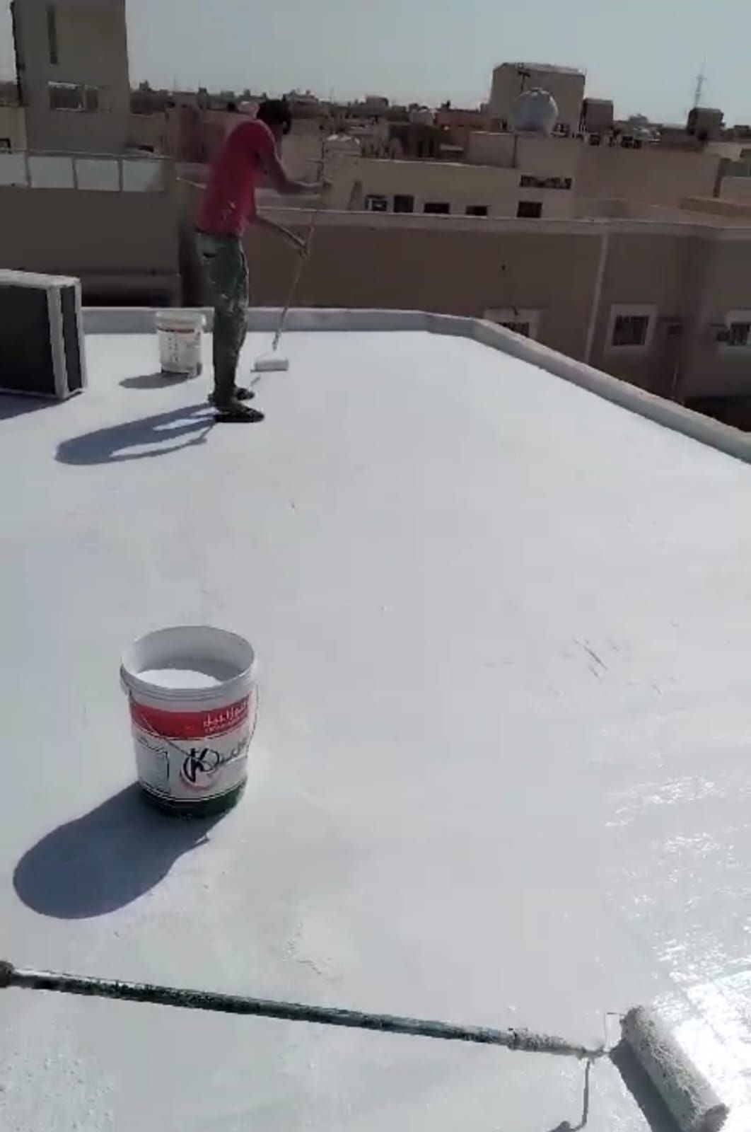 عوزال اسطح يمنع تسرب الماء الامطار وعكس الحراره