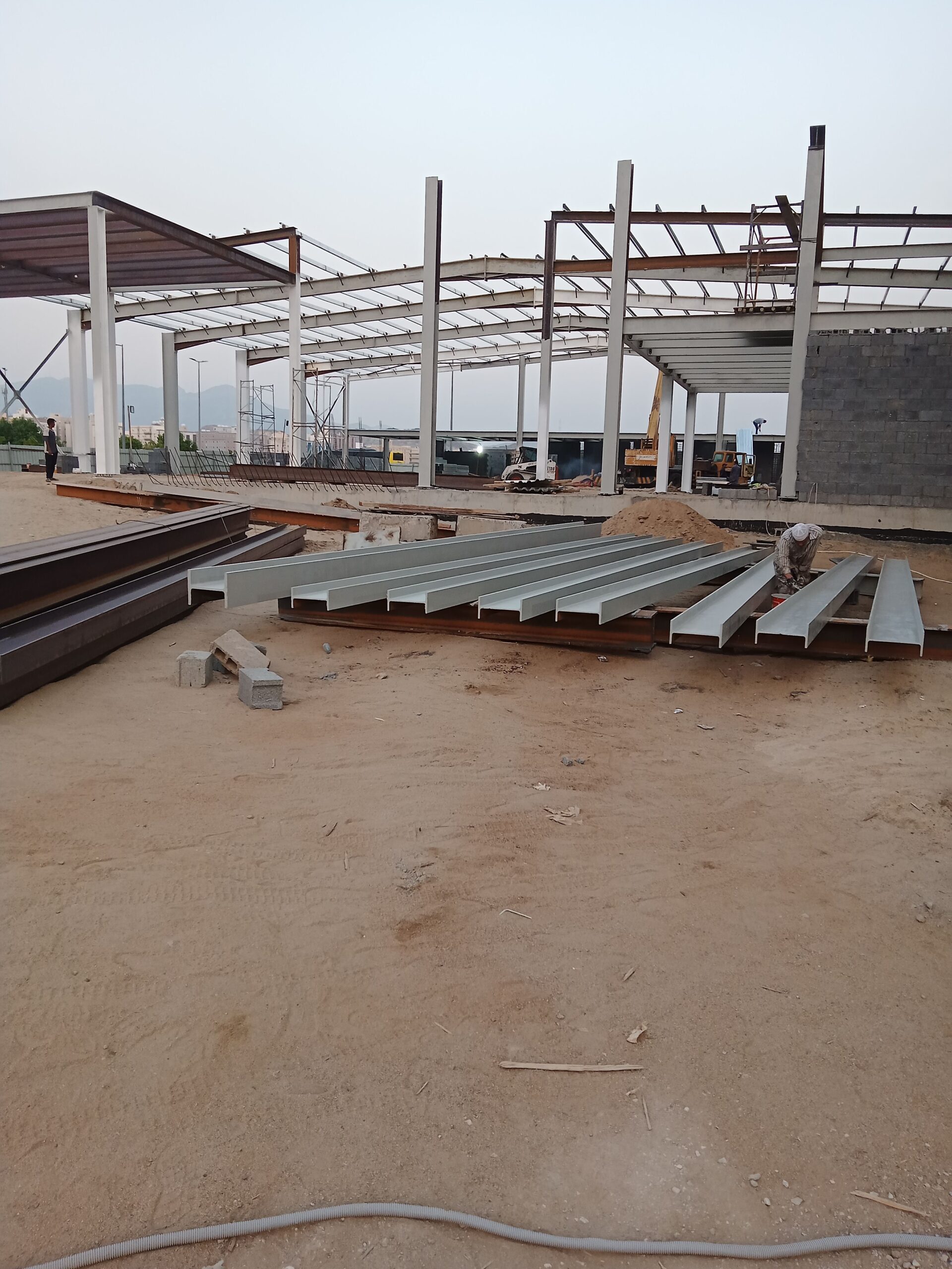 مقاول هناجر وجميع انواع الحداده