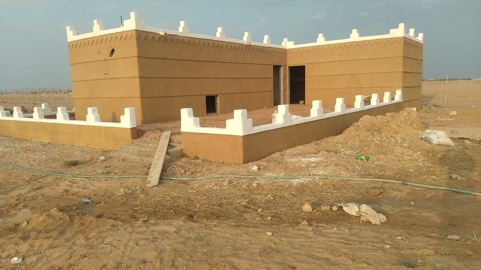 معلم بنا التراث الطين