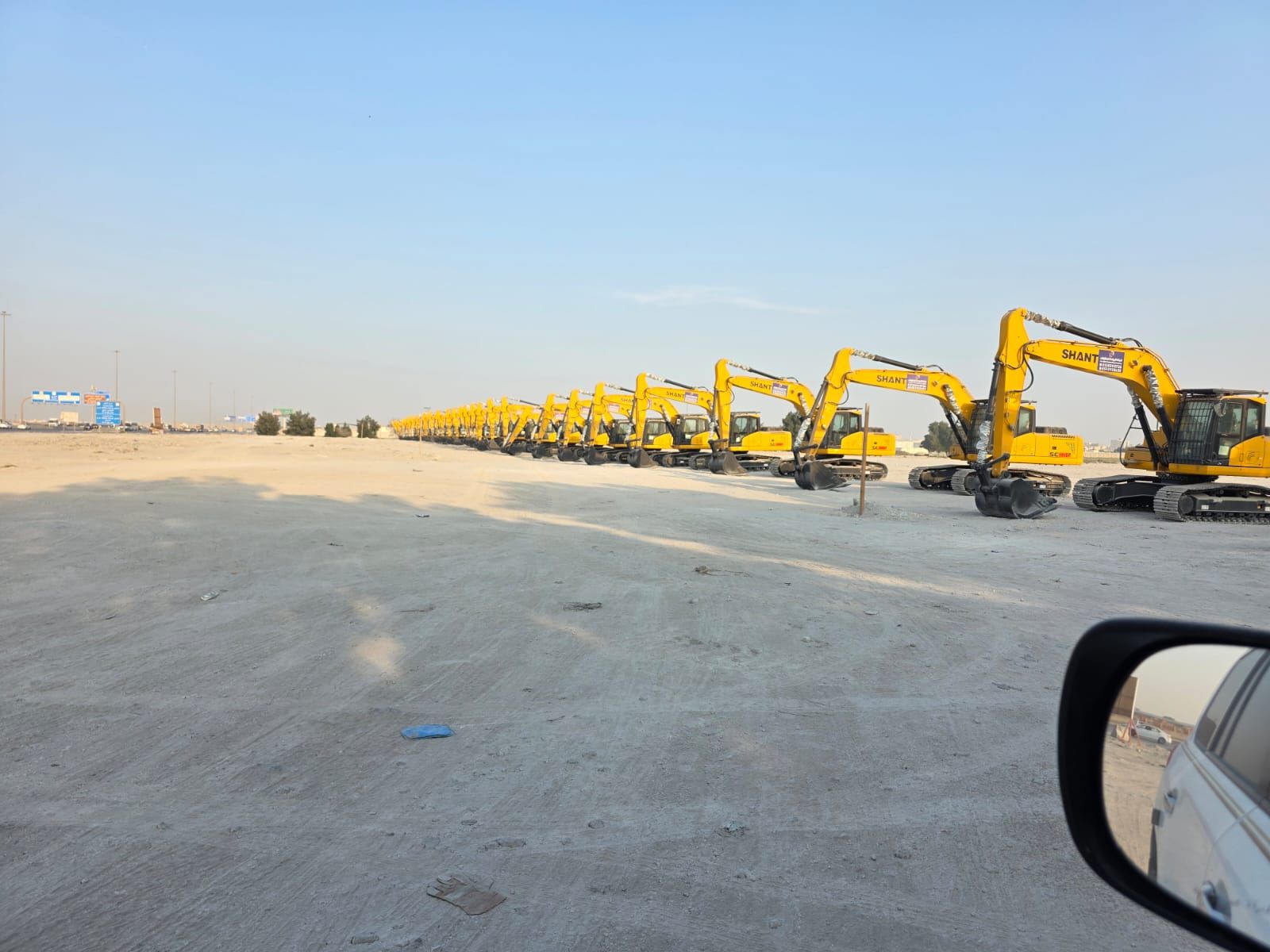 بوكلين للايجار متوفر لدينا. يمكننا توفير بوكلين بم