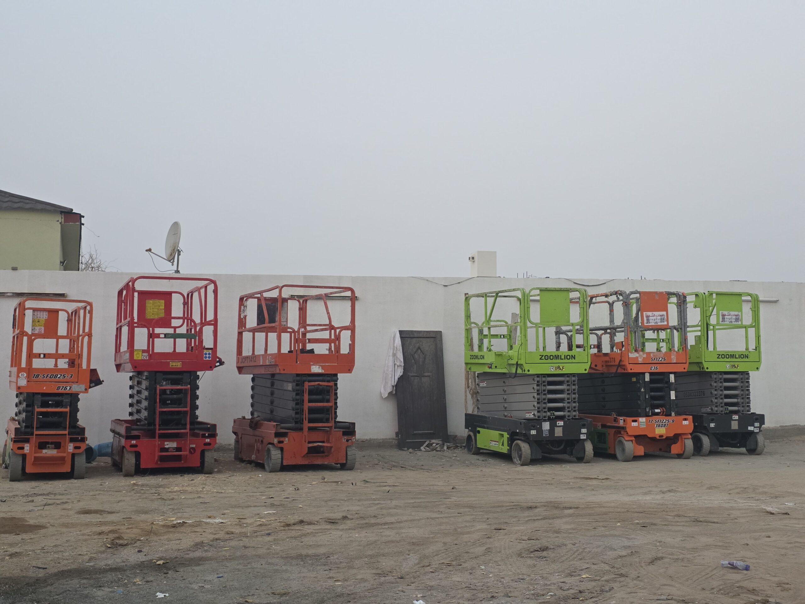 رافعة مقصية 12متر للايجار سيزرلفت 12متر للايجار را