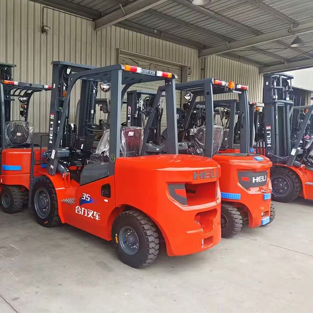 رافعات شوكية فوركلفت للإيجار جميع الاحجام