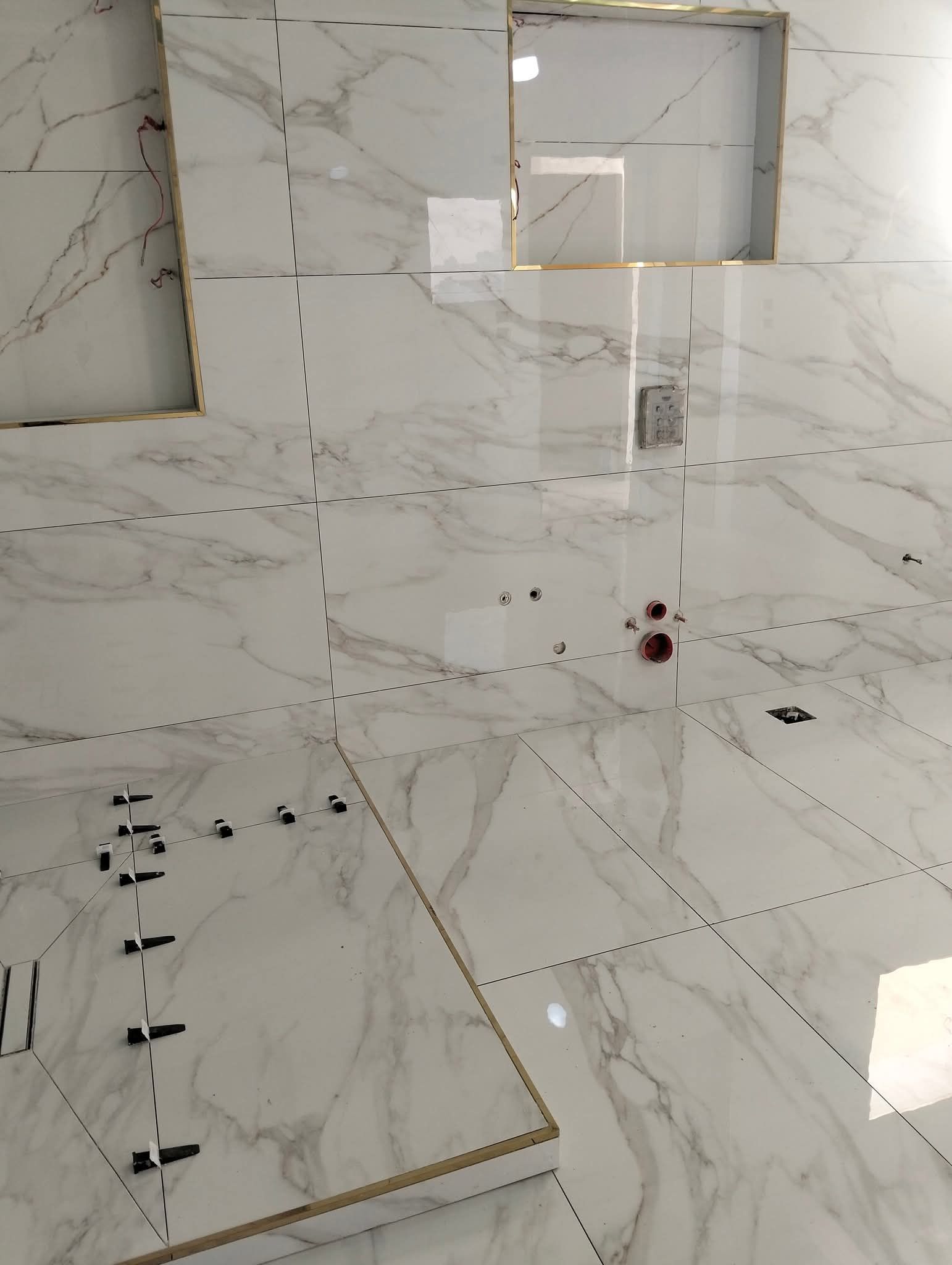 معلم بلاط بناء لياسه ترميم تكسير وتبليط وكسررخام