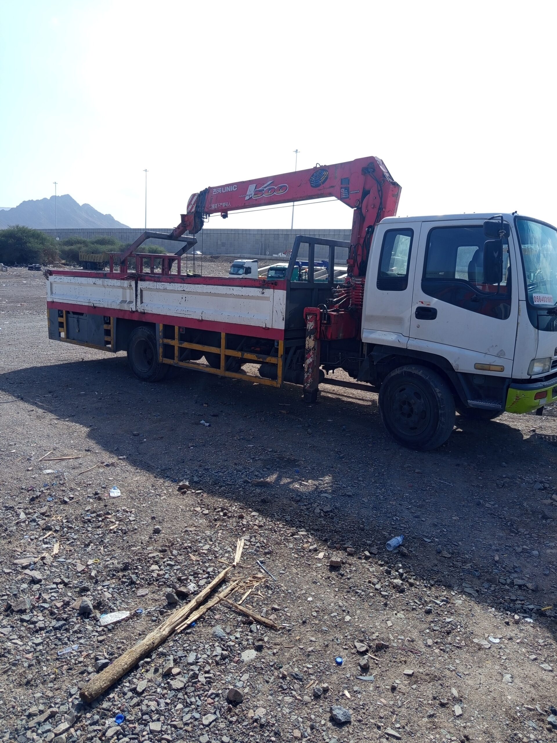 تأجير رافعات شوكية وكرينات