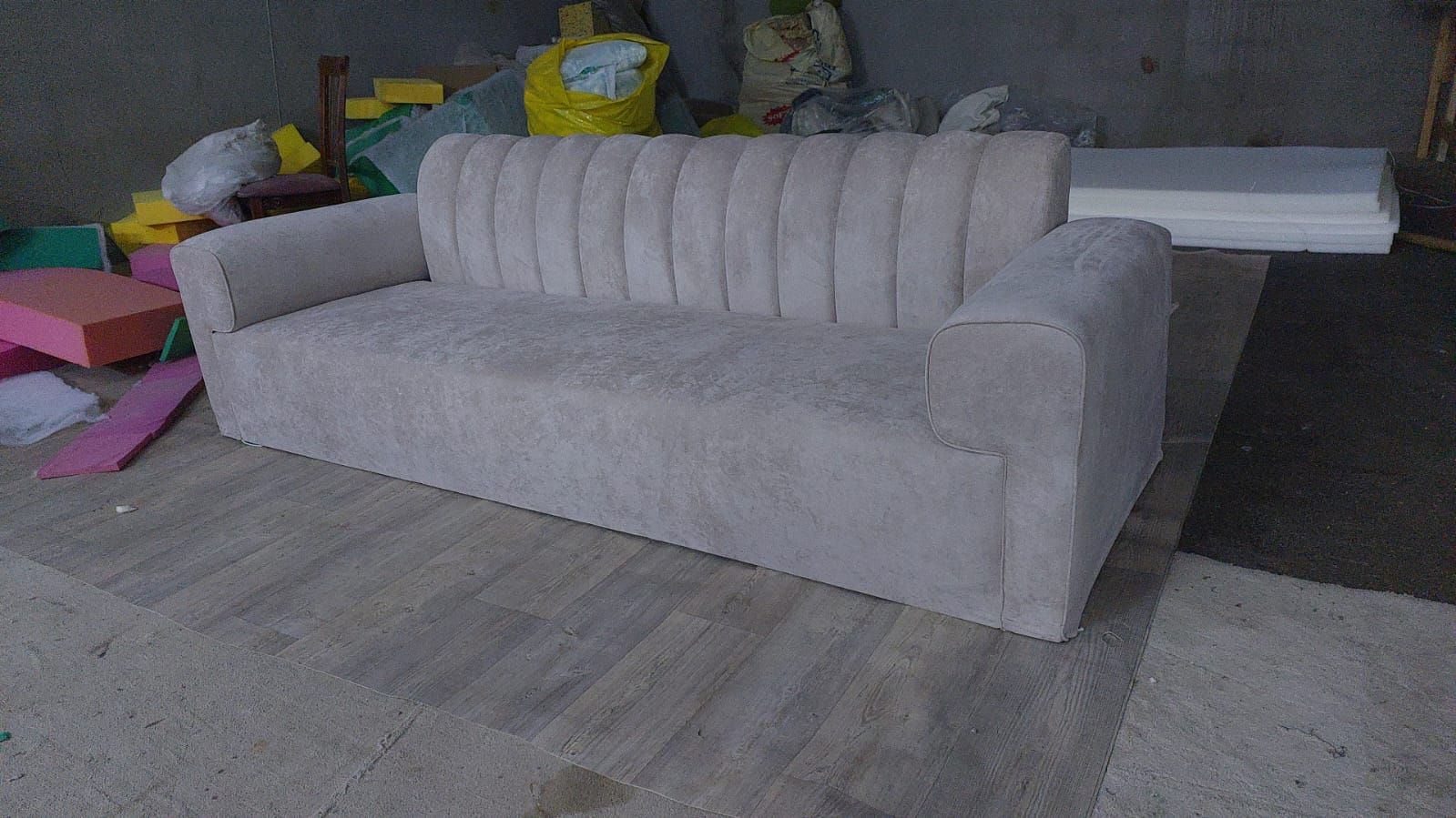 تفصيل وتنجيد جميع انواع الكنب والمجالس العربيه الح