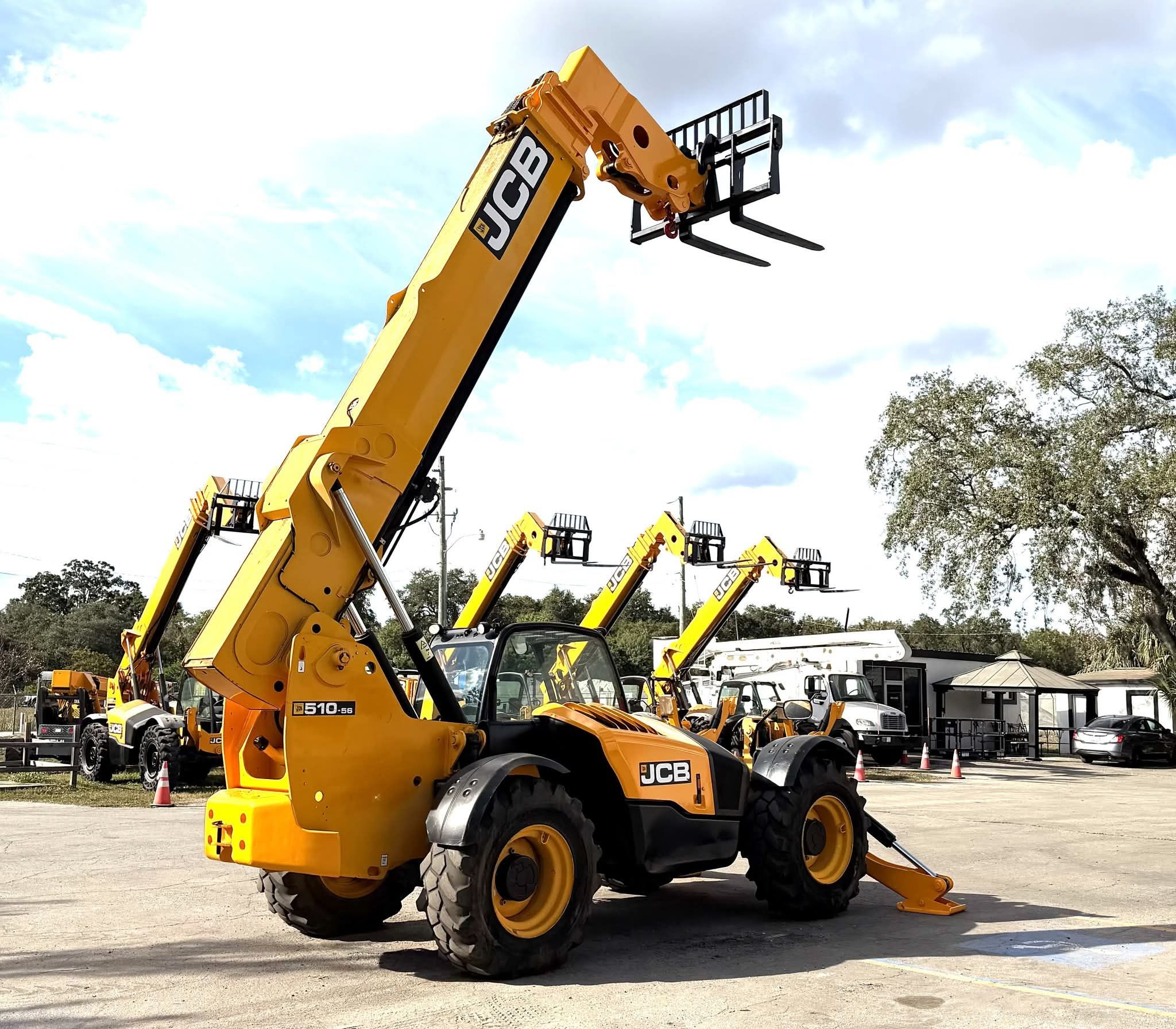 تليهندرات جي سي بي للأيجار في الدمام والرياض