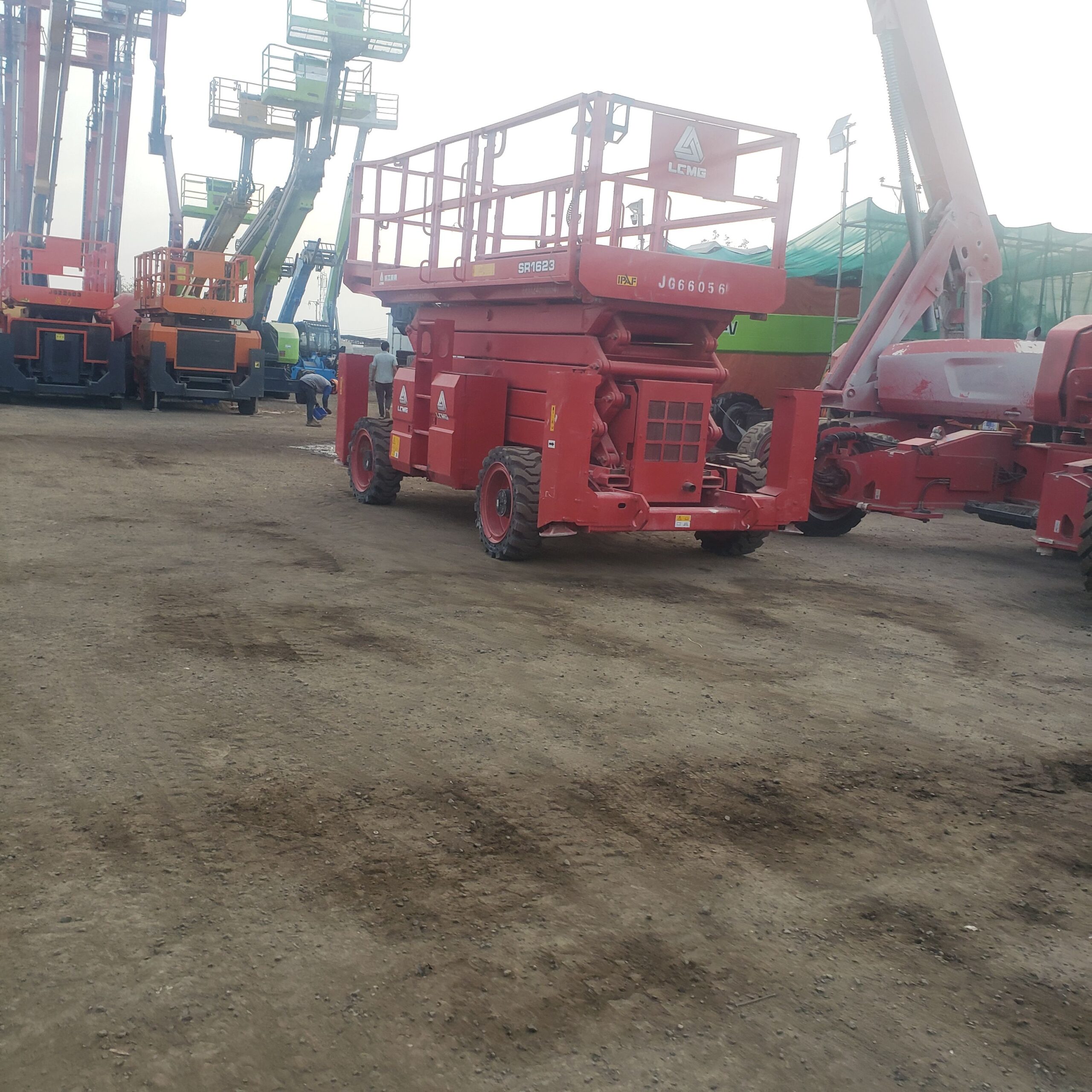 كرينات سيزرلفت ومان لفتات وتاورلايت ورافعه شوكية ف