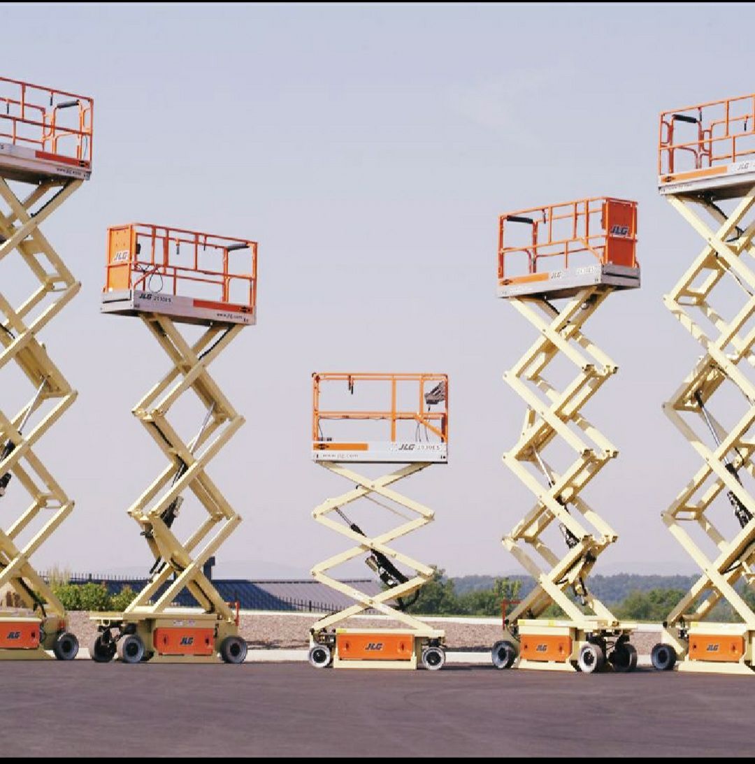 متوفرلدينا سيزرلفت ومان لفت تاورلايت ورافعه شوكية