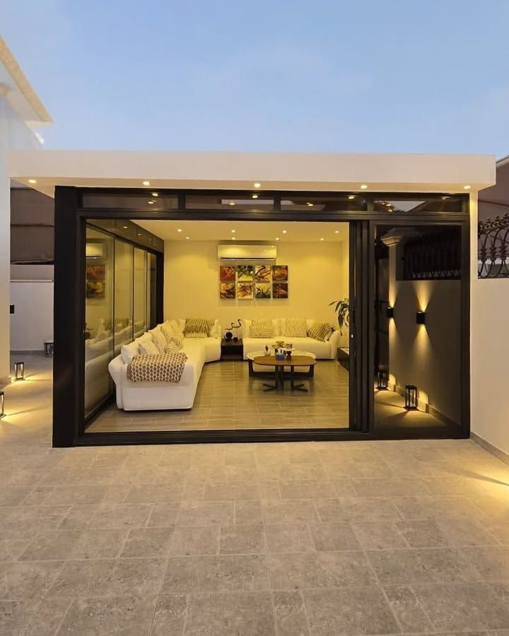 زجاج سكريت وتركيب شاورات وصيانه ابواب زجاج سكريت و