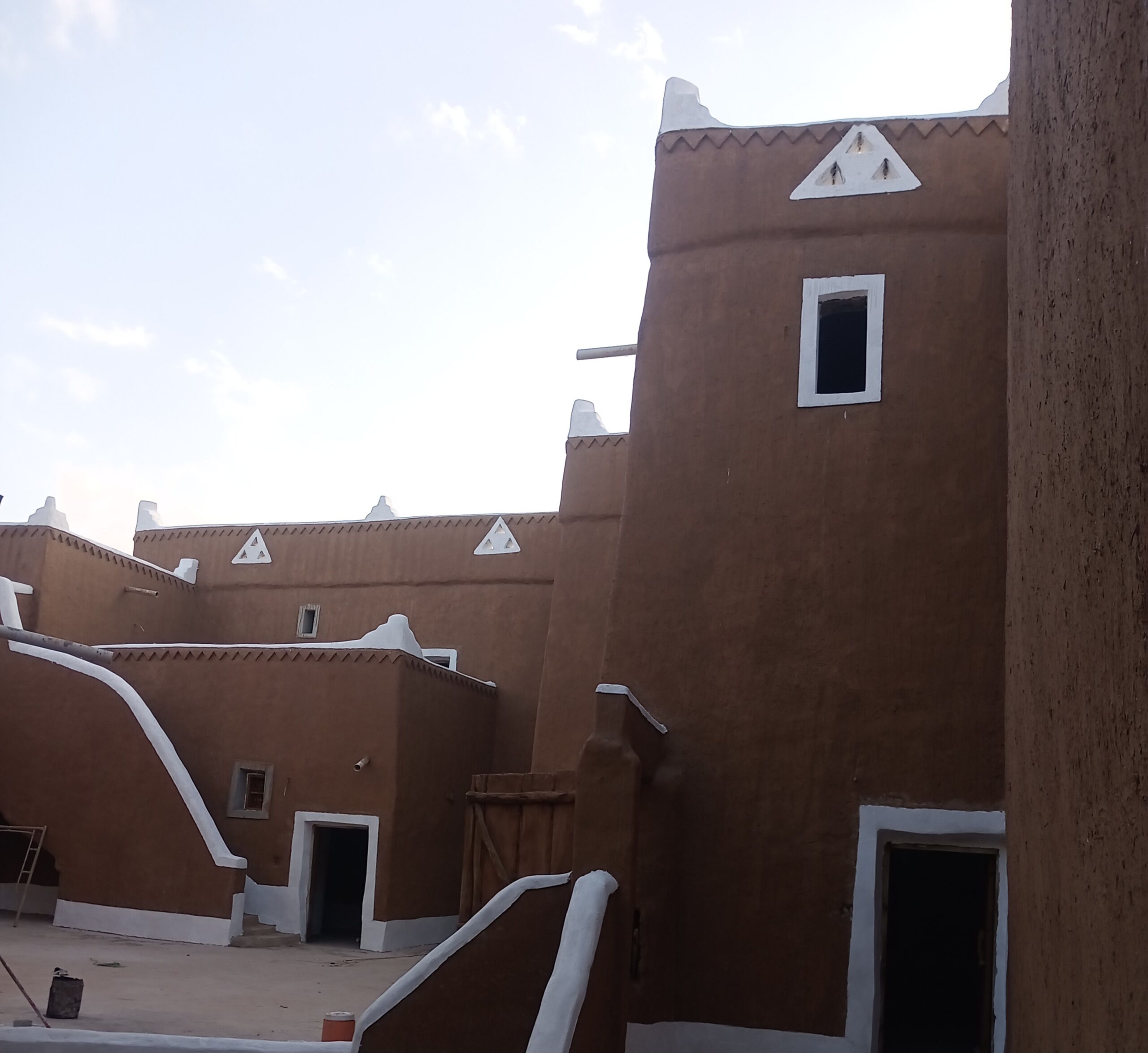 بنا التراث الطين