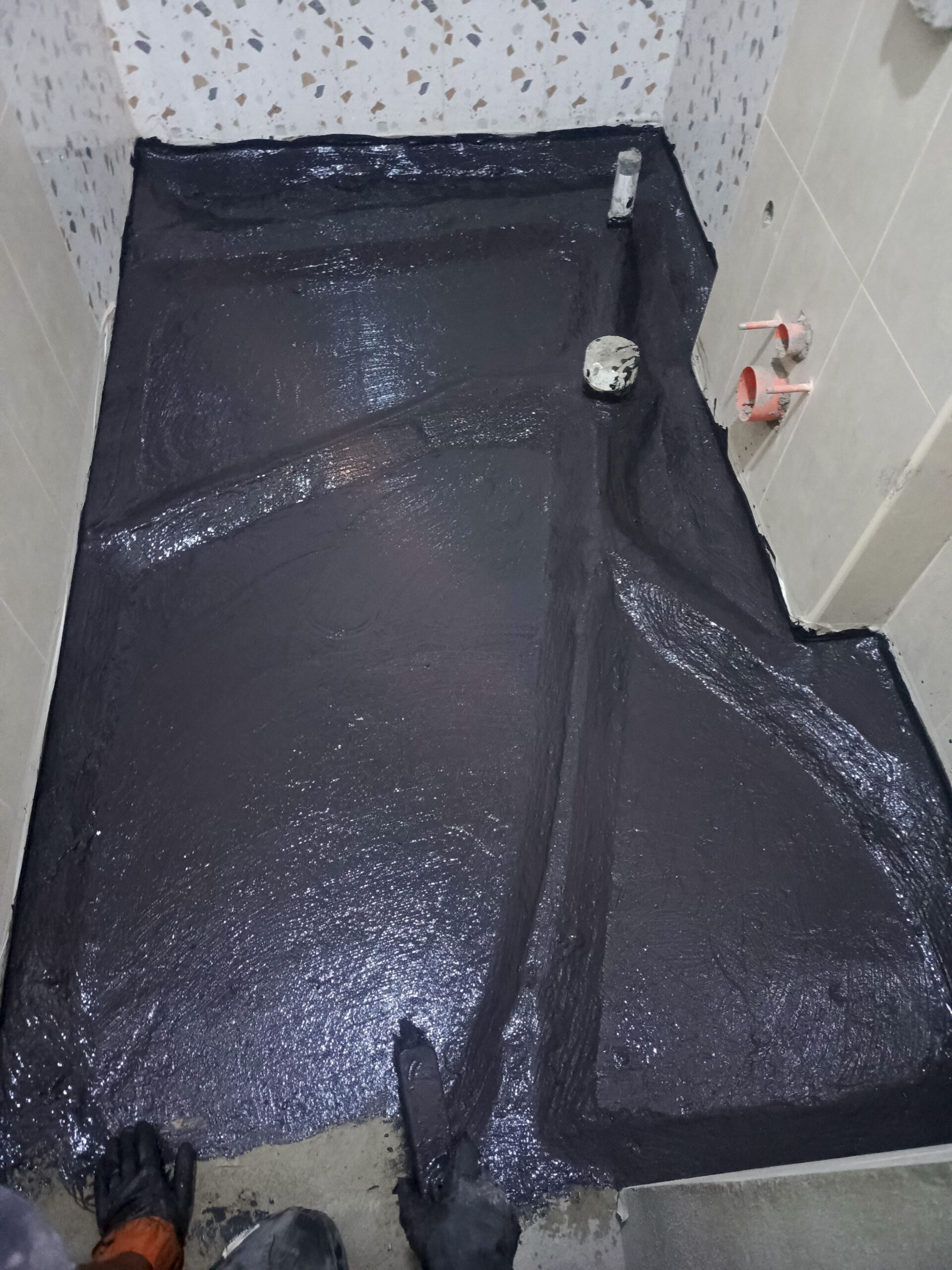 جميع انواع العوازل قواعد عزلها بزفت الحار او ما ده