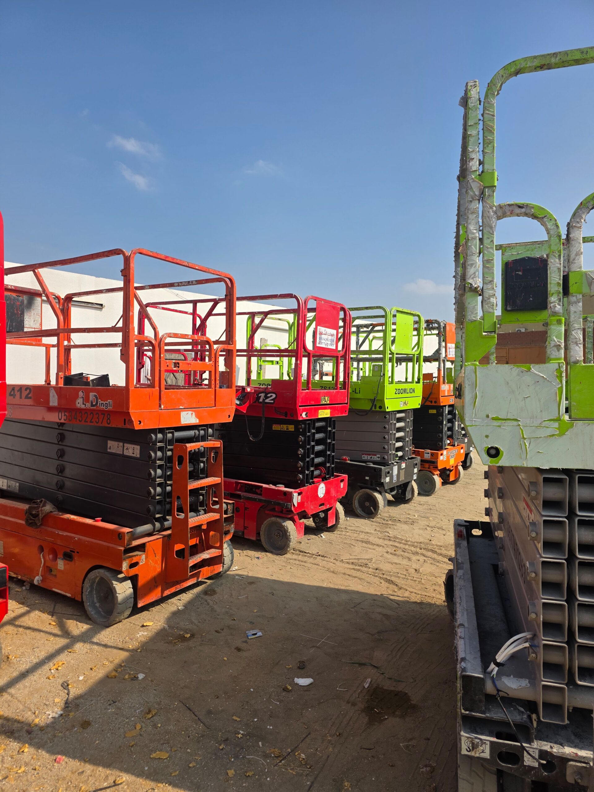 سيزرات لفت للايجار رافعه مقصيه للايجار سقاله كهربا