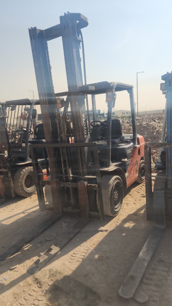 سيزرات لفت مان لفت للايجار روافع بكل احجامها للايج