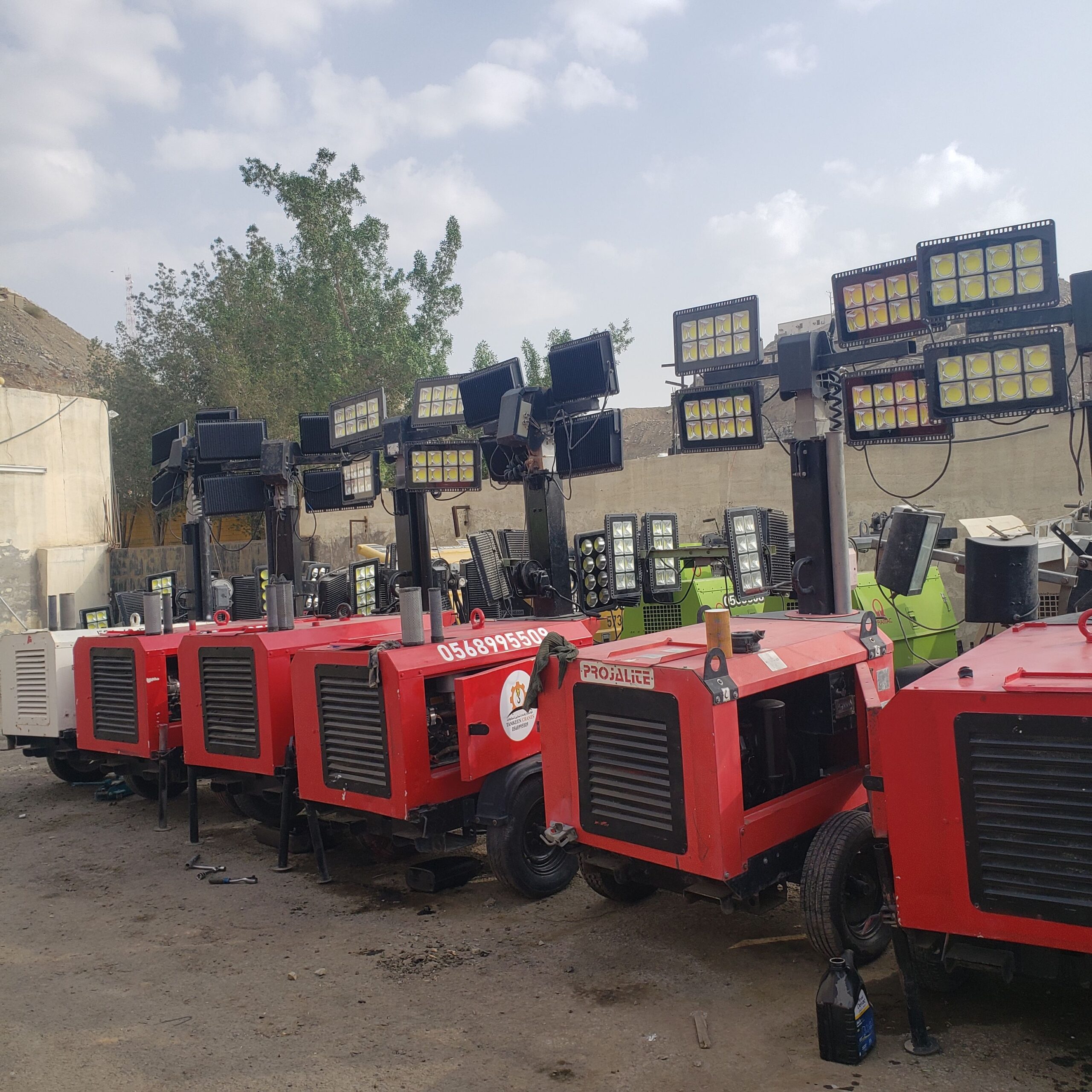 تاور لايت ورافعه شوكية ومان لفت سيزر لفت للايجار ي