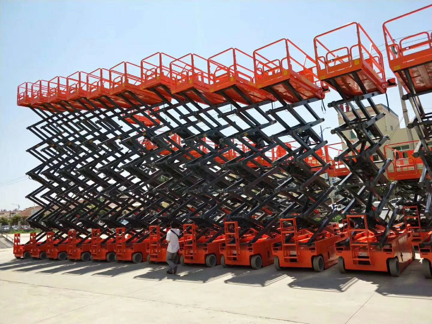 سيزر لفت للإيجار من 6متر الى 22متر # رافعات شوكية