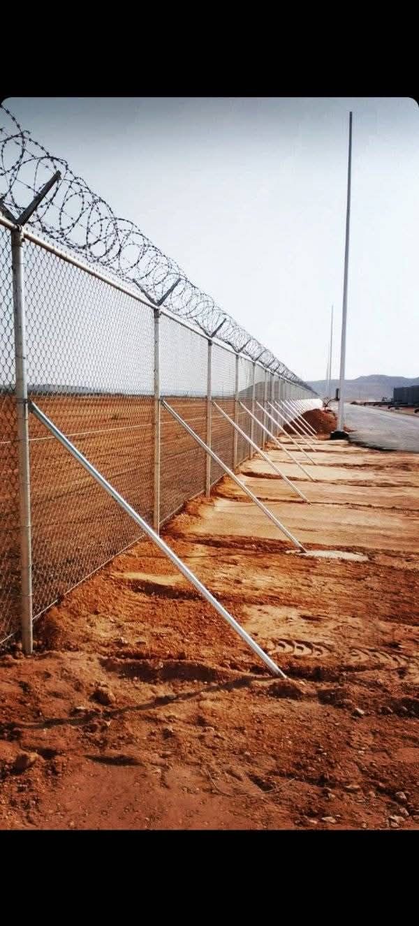 نحن مؤسسة مقاولات عامه 1الشبوك بجميع انواعها ومواص