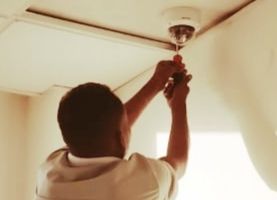 تركيب كاميرات المراقبة والتحكم والانتركوم