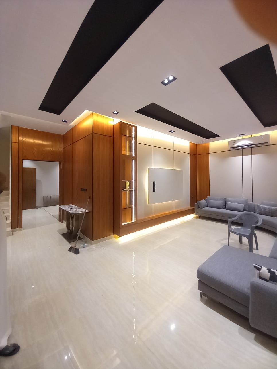 سلمنا المفتاح وخلي بالك مرتاح