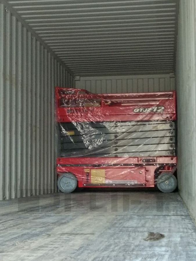 Caesarlift scissor lifts for rent in Dammam, Riyad