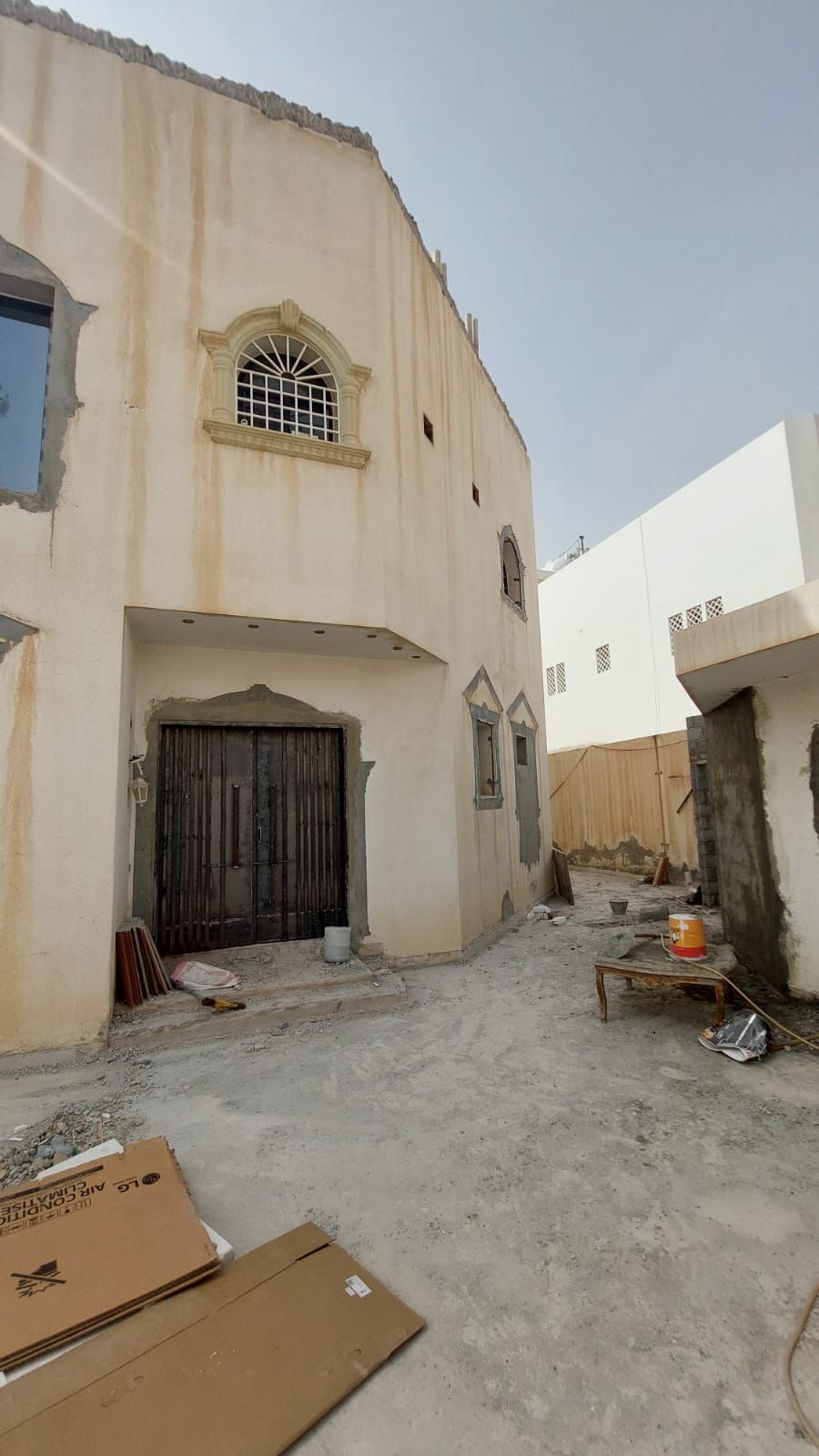 معلم دهانات الرياض دهان أبواب بروفايل رشات داخليه