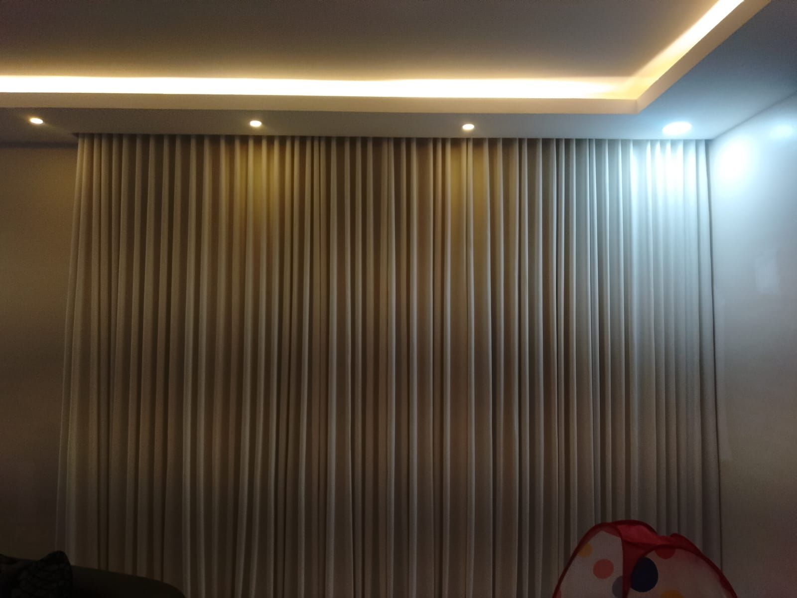 جده ويوجد توصيل لانحاء المملكه