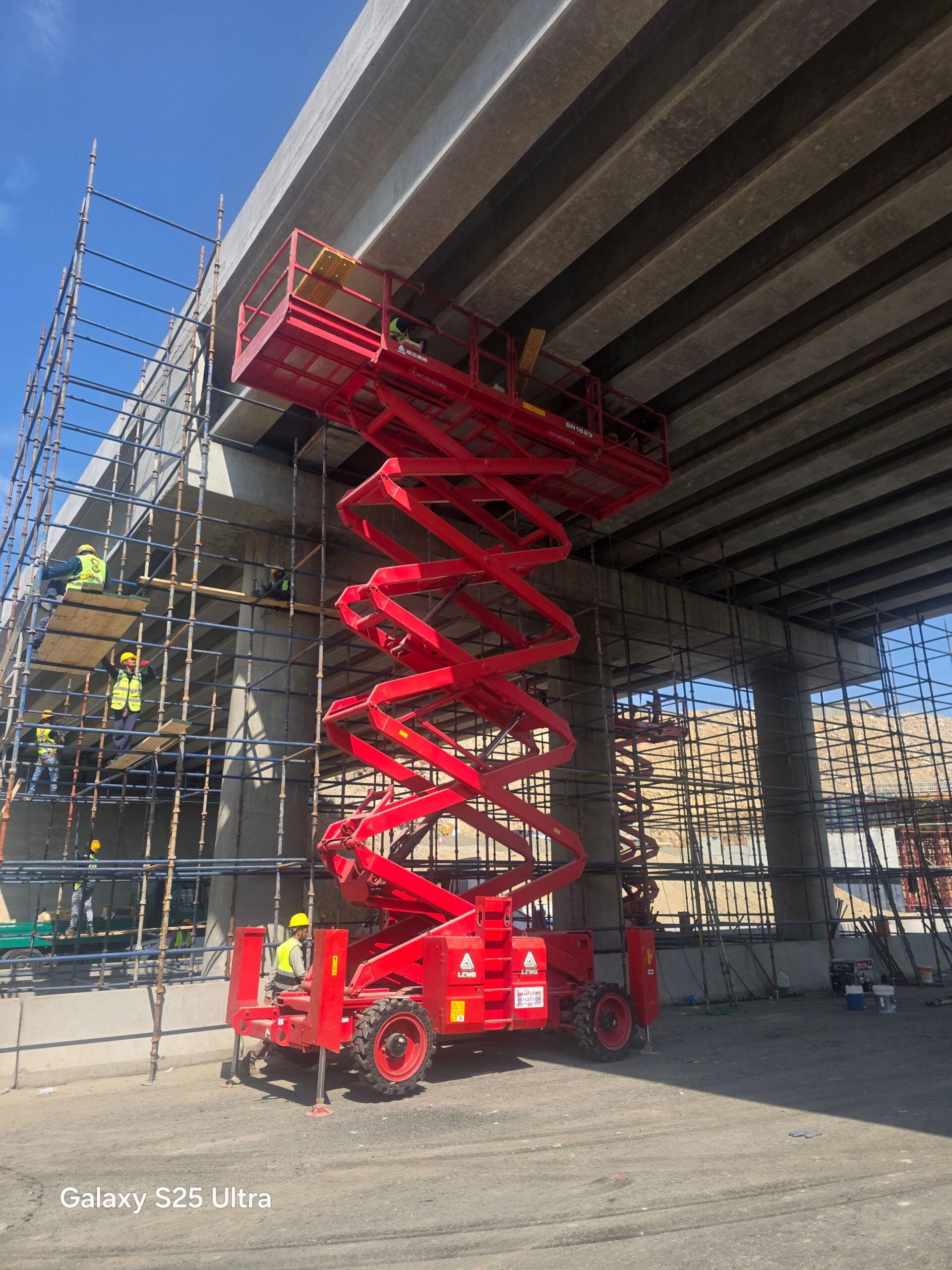 سيزرلفت 18متر للايجار