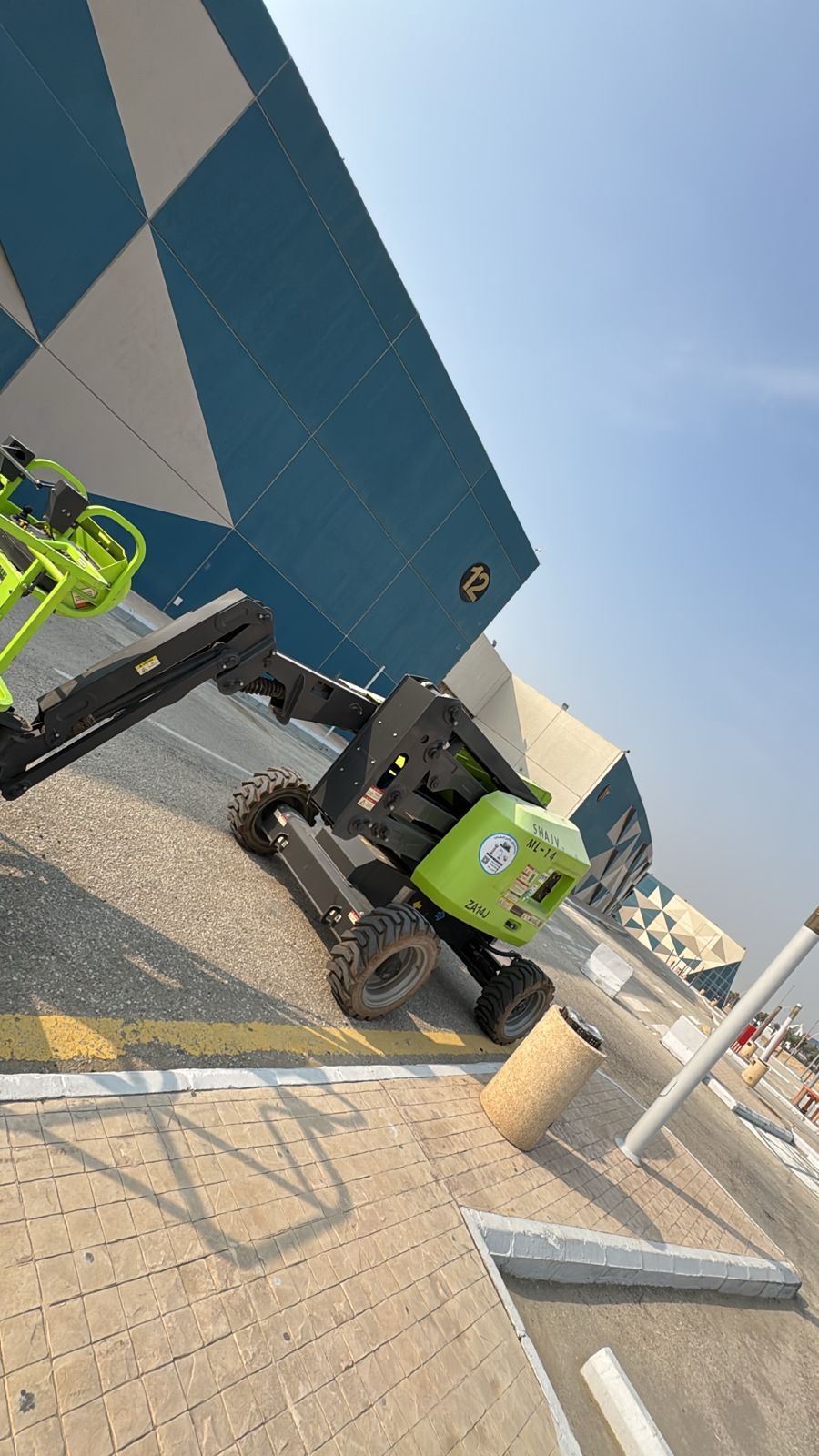 سيزرلفت للايجار جميع المقاسات مان لفت للايجار جميع