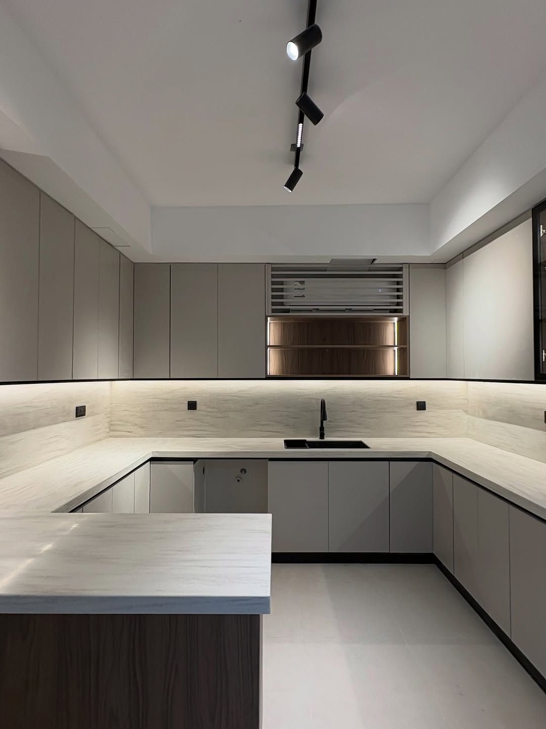 تفصيل احدث المطابخ الالمنيوم بجوده عاليه واسعار من